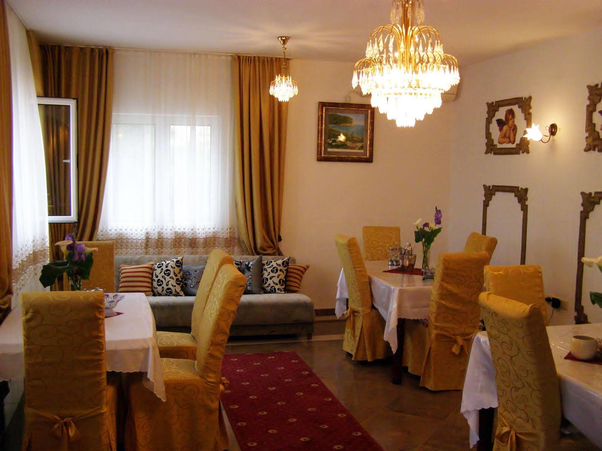 Hotel Wellness & Spa Angelo Gabriel Петровац Экстерьер фото