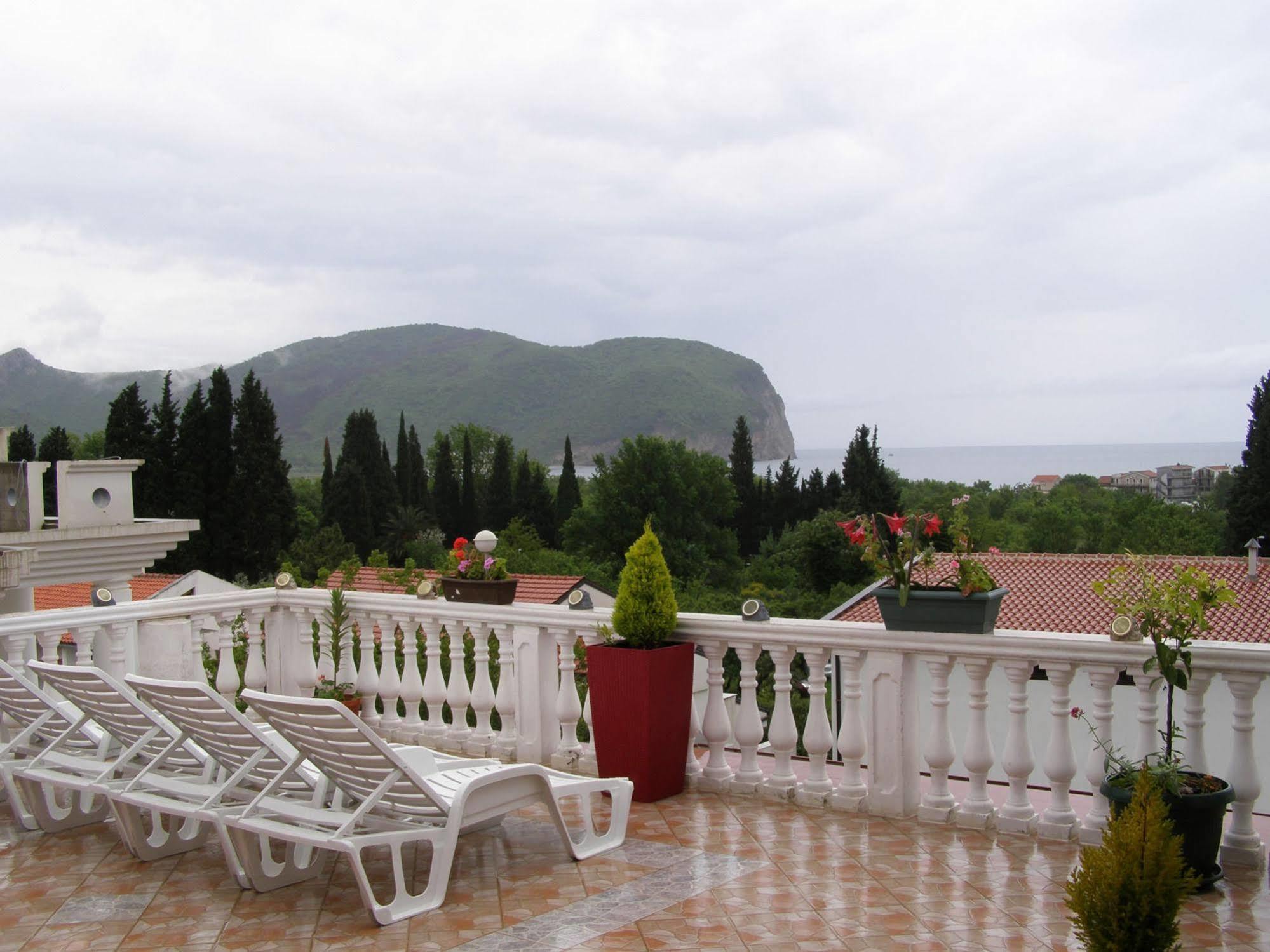 Hotel Wellness & Spa Angelo Gabriel Петровац Экстерьер фото